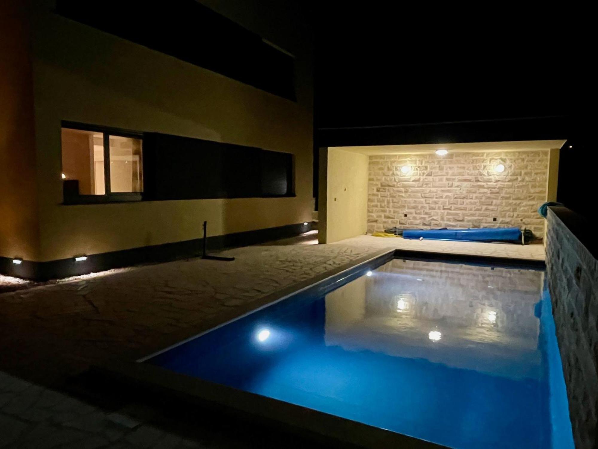 Ferienwohnung Mit Beheiztem Pool, 60 M Vom Strand ماسلينتسا المظهر الخارجي الصورة