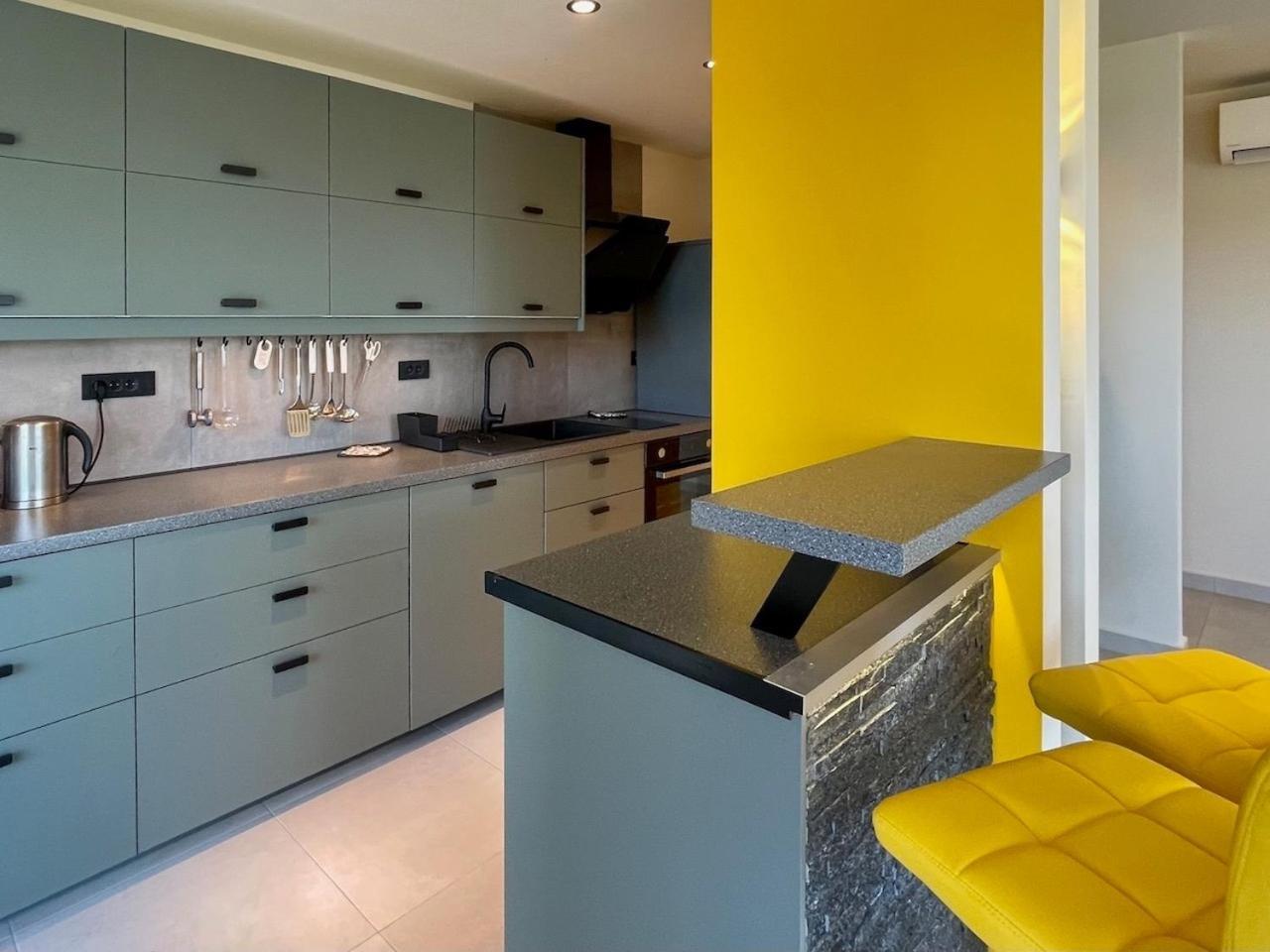 Ferienwohnung Mit Beheiztem Pool, 60 M Vom Strand ماسلينتسا المظهر الخارجي الصورة
