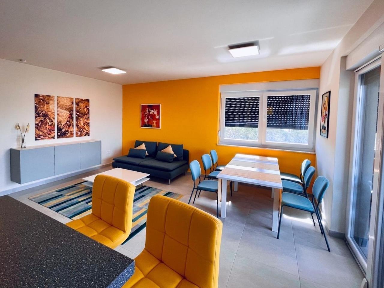 Ferienwohnung Mit Beheiztem Pool, 60 M Vom Strand ماسلينتسا المظهر الخارجي الصورة