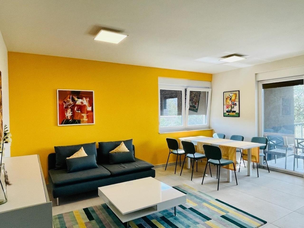 Ferienwohnung Mit Beheiztem Pool, 60 M Vom Strand ماسلينتسا المظهر الخارجي الصورة
