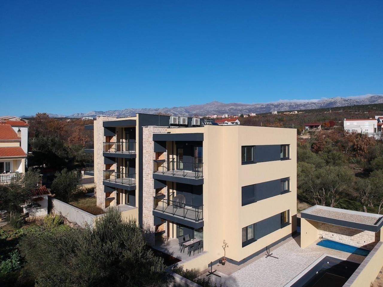 Ferienwohnung Mit Beheiztem Pool, 60 M Vom Strand ماسلينتسا المظهر الخارجي الصورة