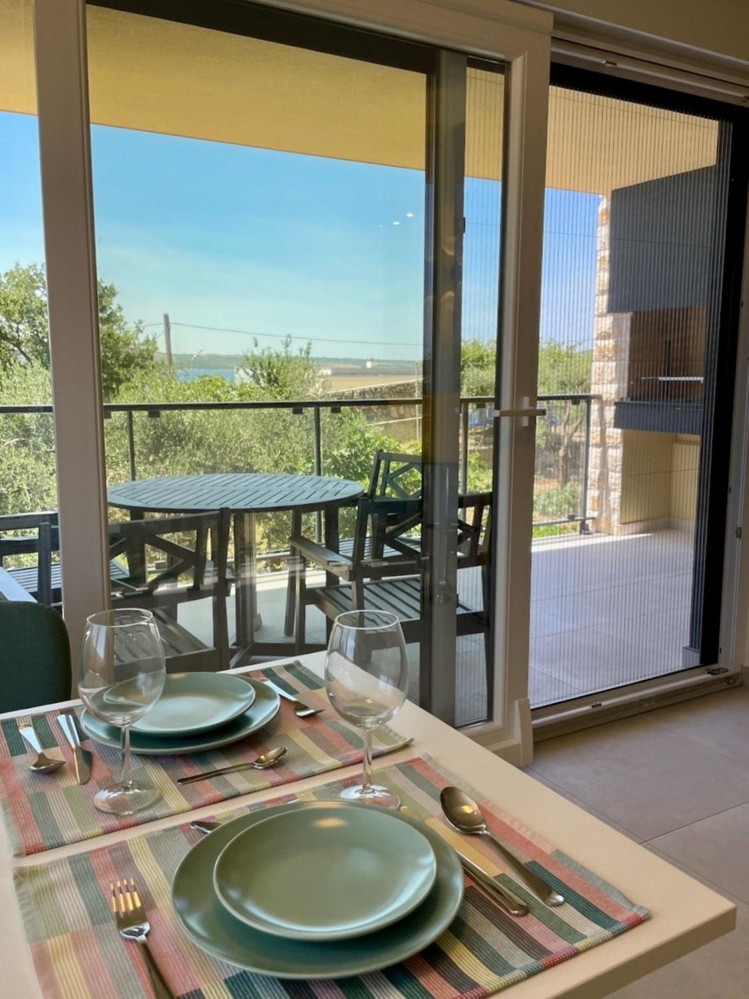 Ferienwohnung Mit Beheiztem Pool, 60 M Vom Strand ماسلينتسا المظهر الخارجي الصورة