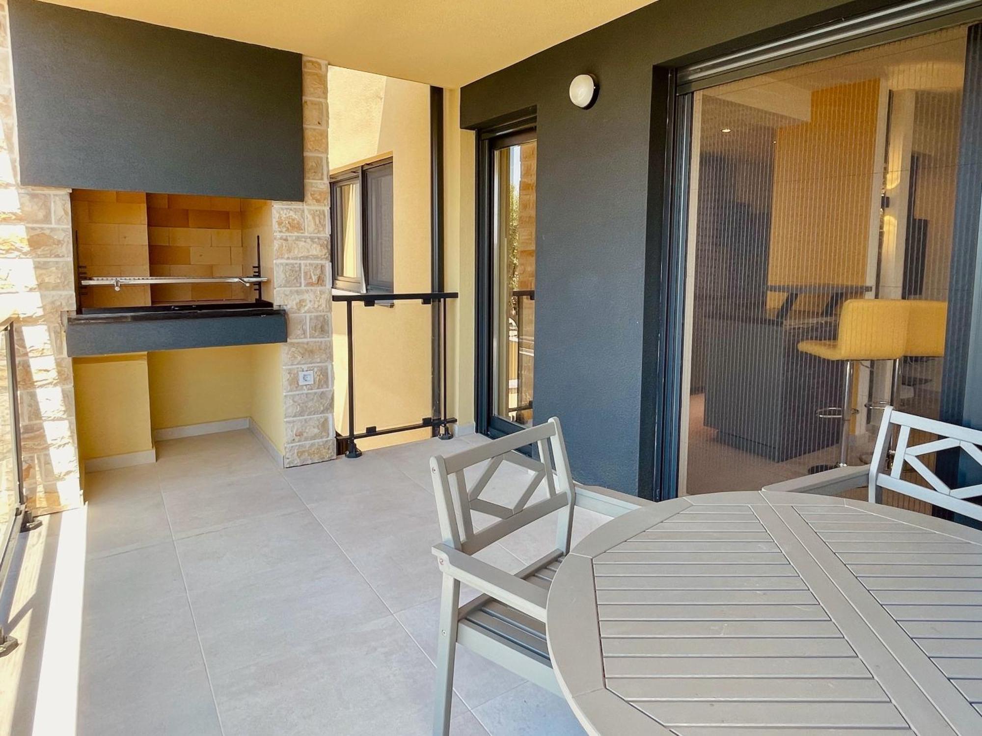 Ferienwohnung Mit Beheiztem Pool, 60 M Vom Strand ماسلينتسا المظهر الخارجي الصورة